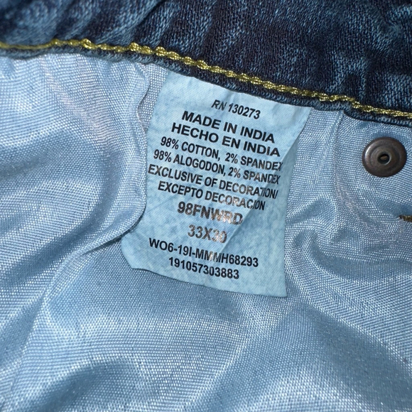 Men's Wrangler Relaxed Boot Blue Jeans, 33x30, Dark Wash - Picture 10 of 12